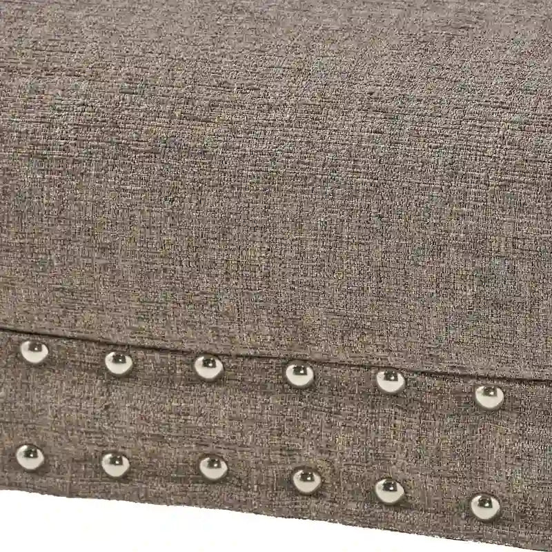 Banc ottoman en tissu capitonné avec clous décoratifs – Pieds inclinés, motif géométrique
