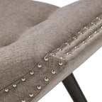 Banc ottoman en tissu capitonné avec clous décoratifs – Pieds inclinés, motif géométrique